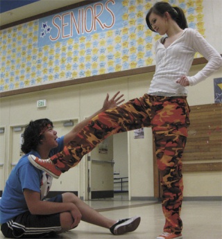 Julian Franco as Robbie and Lauren Westberg as Linda rehearse a scene from 'The Wedding Singer