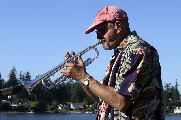 Island Jazz performed at the 2011 Kiwanis Salmon Bake at Steel Lake Park. The event featured good food