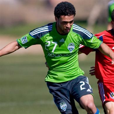 Thomas Jefferson grad Lamar Neagle officially signed with the Seattle Sounder FC Tuesday. Neagle was released by the club after the 2009 season and played in Charleston and Finland during the 2010 season.