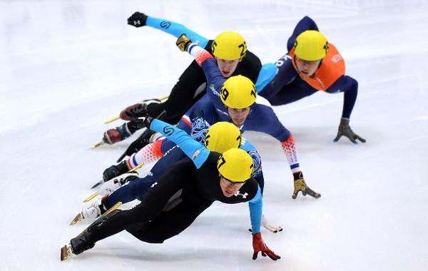 Federal Way native J.R. Celski has the lead during the ISU World Cup event in Kolomna