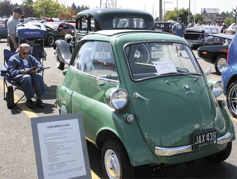 A 1958 BMW Isetta owned by Jake and Lila Jacobs.
