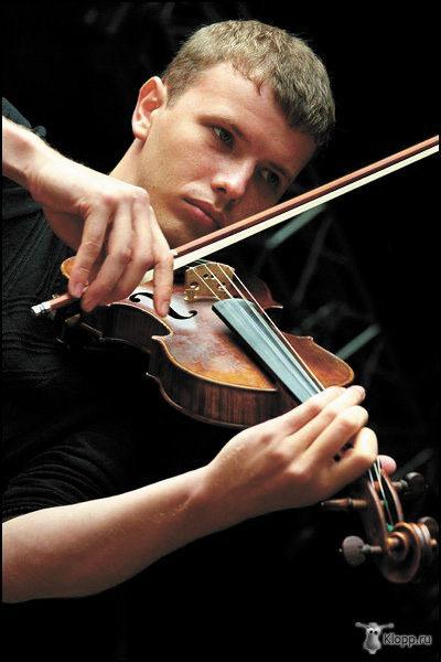 The Federal Way Symphony announces the third return of Sergey Suhobrusov as the featured guest artist at the Oct. 3 opening concert.