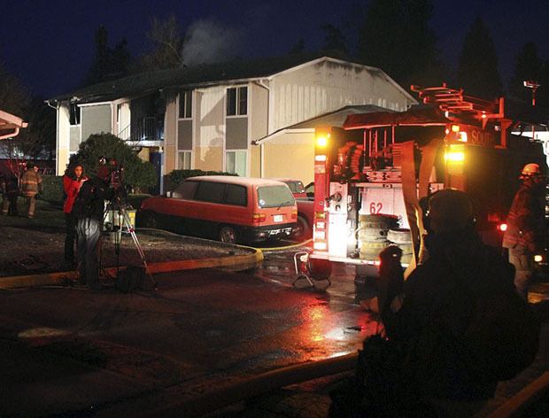 A fire at 4:30 a.m. Thursday at an apartment complex in the 1900 block of Southwest 311th Street in Federal Way resulted in three injuries