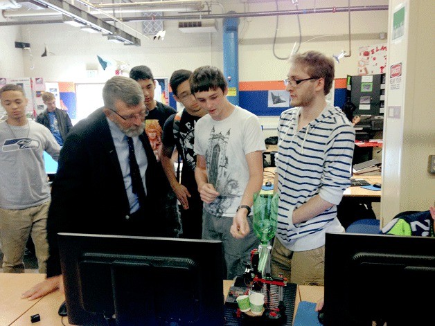 Washington State Superintendent Randy Dorn speaks with students in Decatur High School's pre-engineering program on Thursday.