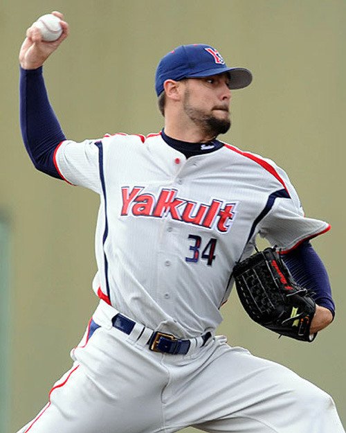 Thomas Jefferson graduate Tony Barnette has re-signed with the Yakult Tokyo Swallows with a new two-year contract. Barnette had 33 saves for the Swallows last season.