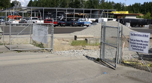 Construction on the new Federal Way Public Schools 'hub' facility at South 332nd Street and 13th Place South (near Celebration Park) is part of the $149 million construction package voters approved in 2007. It will replace the current facilities located at S. 320th Street and 11th Avenue South.