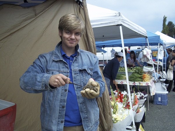 Alex Brenner and the J.J. Brenner Oyster Co. at the Federal Way Farmers Market