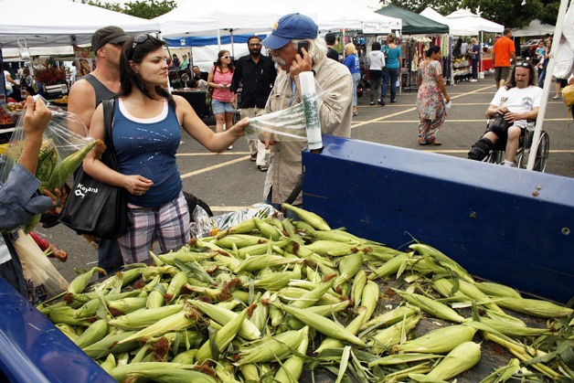 The Federal Way Farmers Market will kick off its 2013 summer season on Saturday