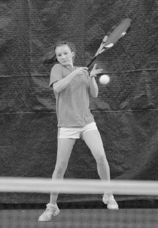 Decatur freshman Meghan Cassens won the district singles title in straight sets over Gig Harbor’s Christy Sipes