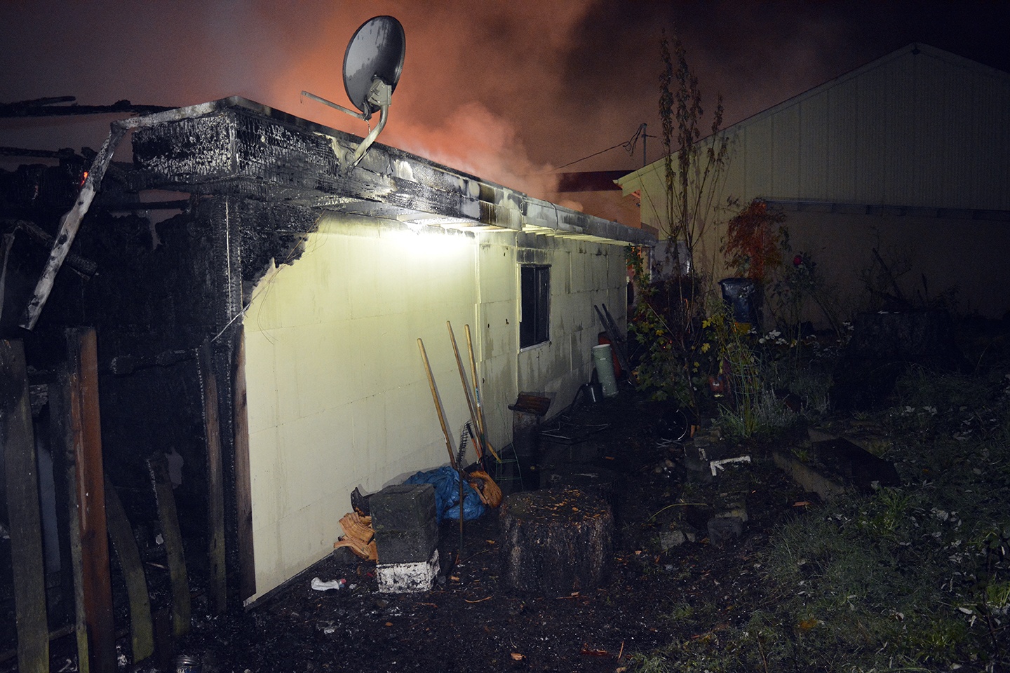 Firefighters investigating cause of Federal Way house fire