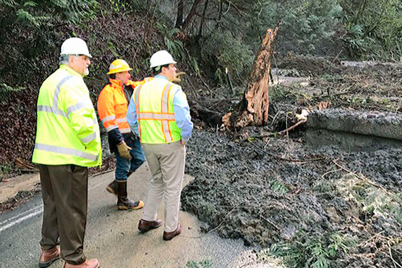 SW Dash Point section damaged by mudslide to remain closed until next week