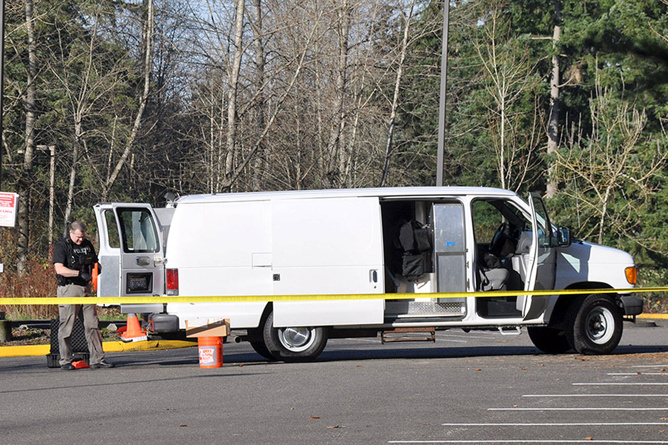 Two teens shot behind King County aquatic center in Federal Way