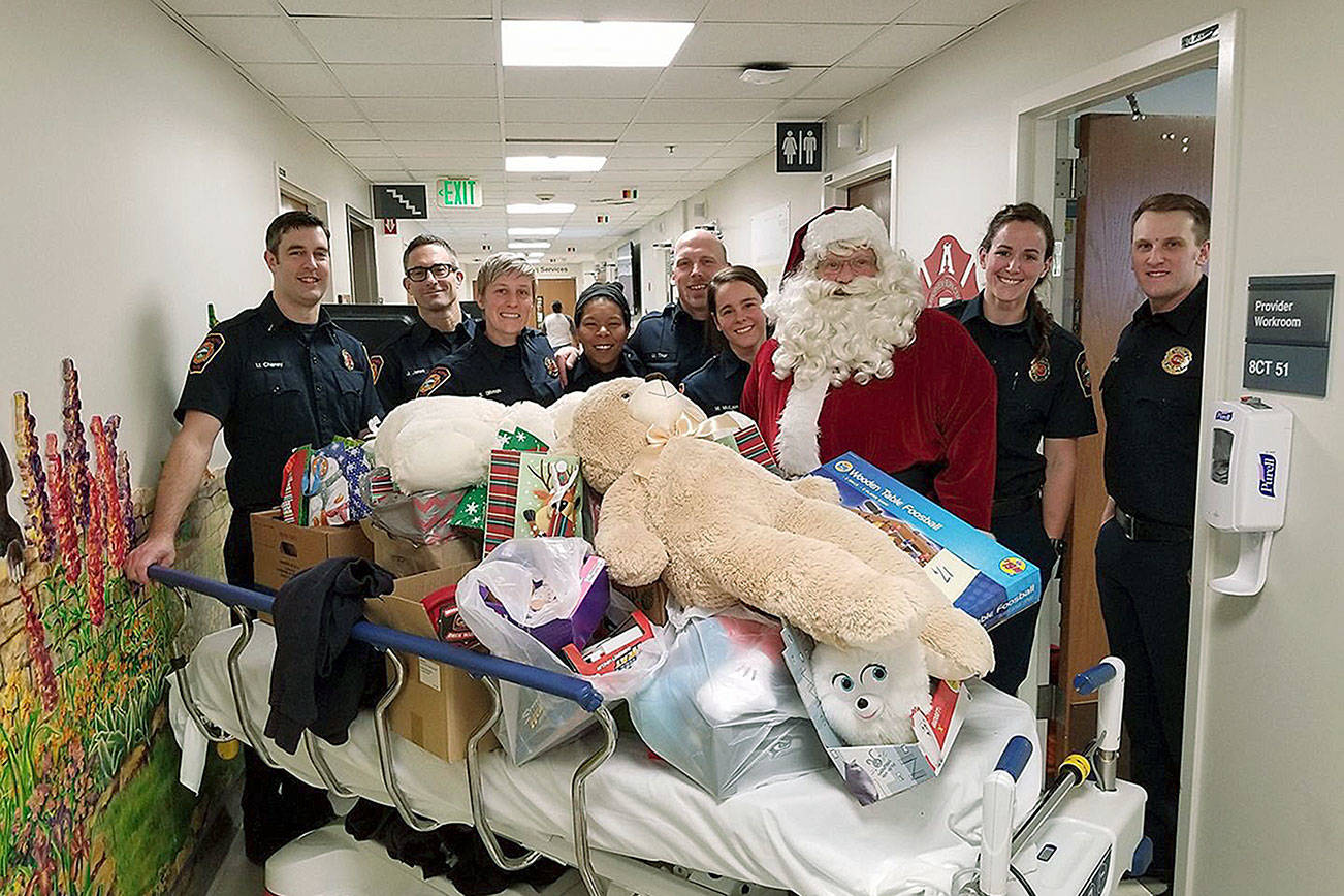 SKFR responders deliver holiday joy to children in hospital