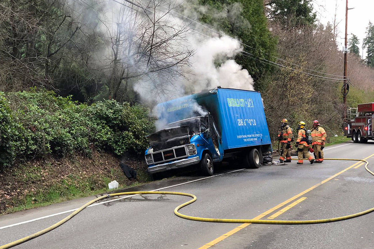 Box truck fire shuts down South 356th Street