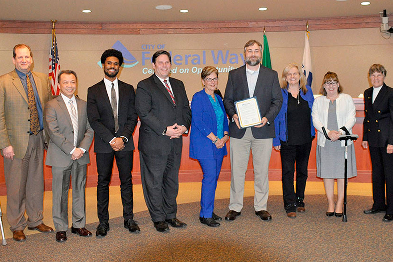 Federal Way City Council honors Mirror