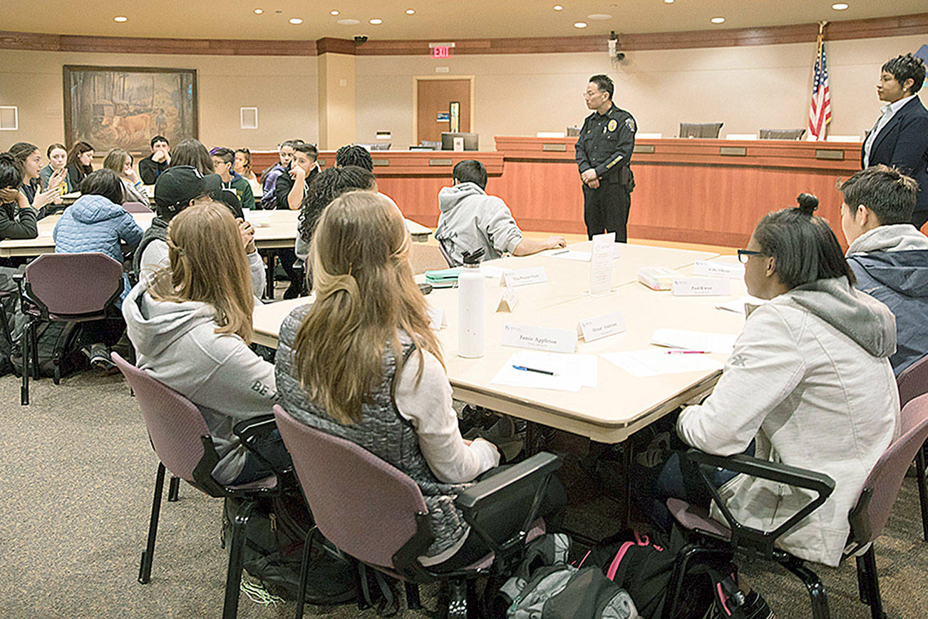 Federal Way students explore city government with City Hall visit