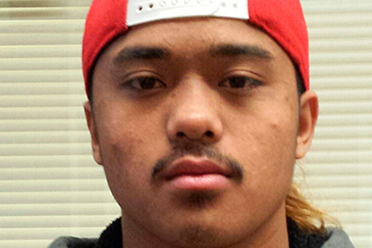 Federal Way Mirror Male Athlete of the Week: Sione Aho