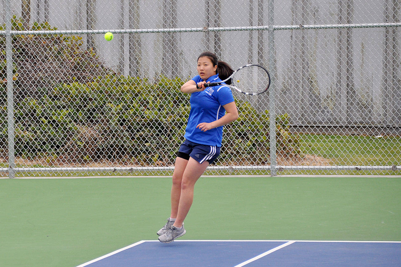 Decatur beats Federal Way in girls tennis