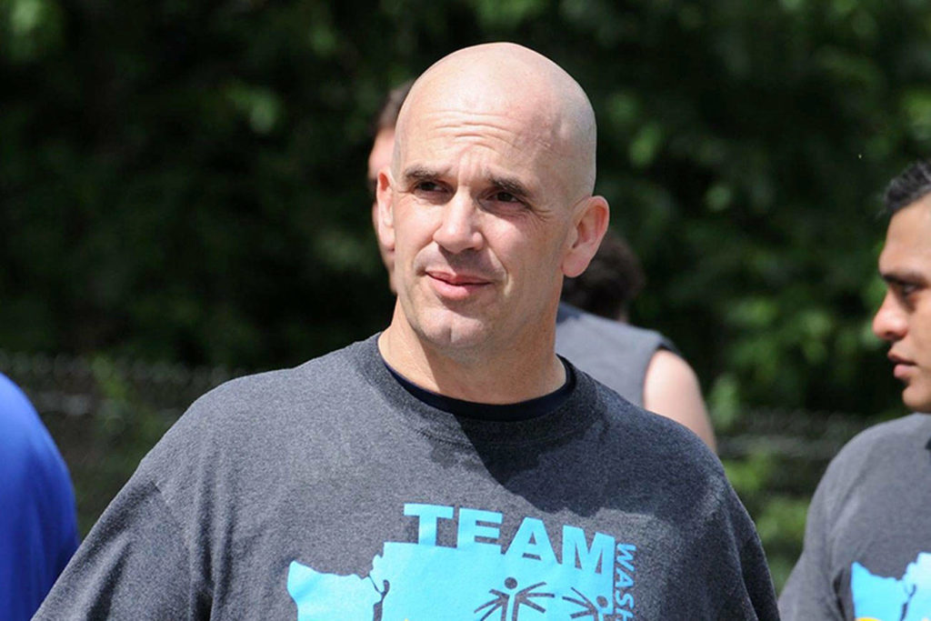 Supporting Special Olympics Federal Way Police Officer Donovan