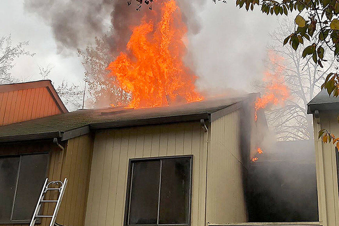 Families displaced after fire at Cove Apartments in Federal Way | Update