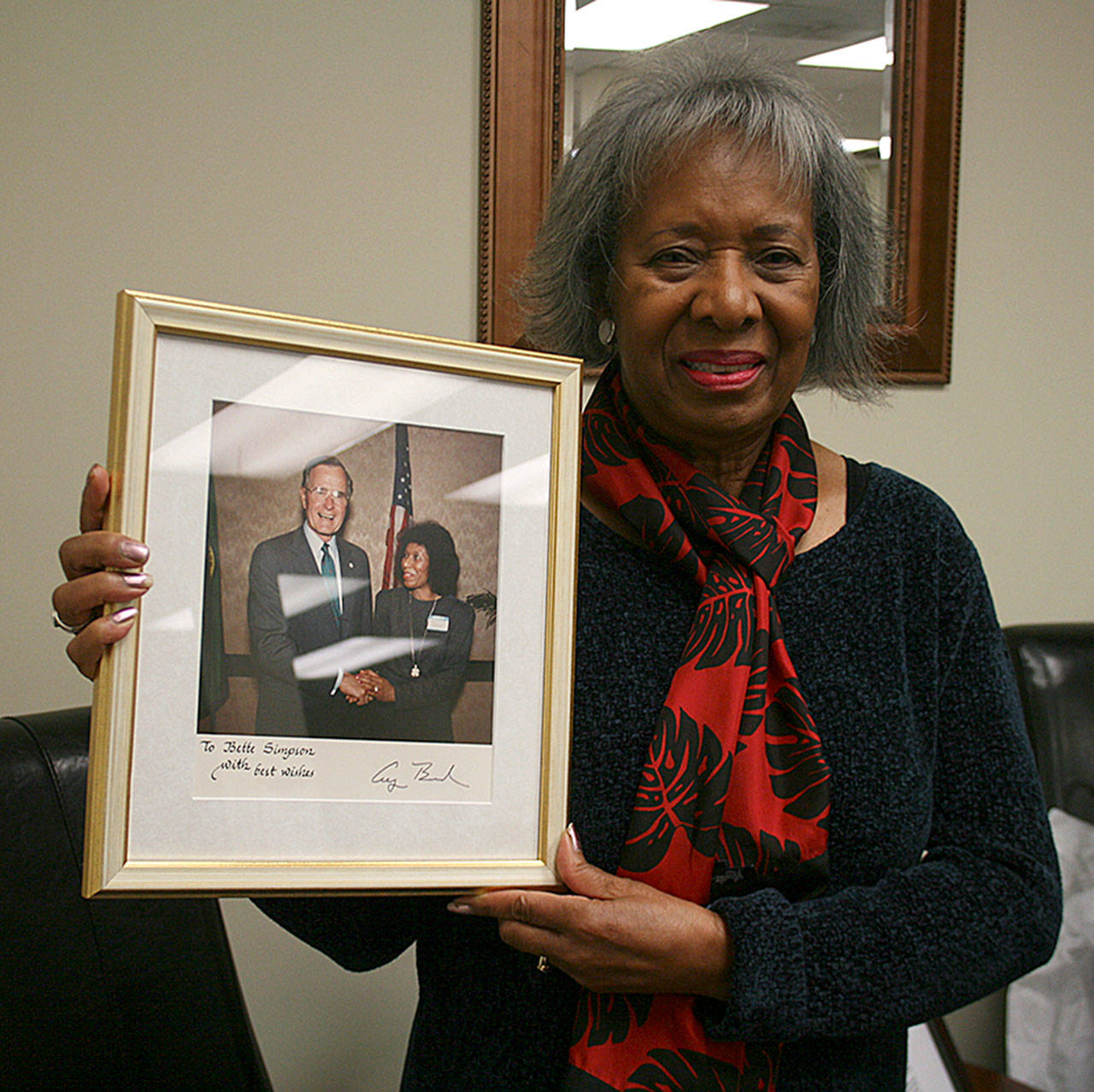 Bette Simpson-Opstad shared her experience working with the late former President George H.W. Bush. Carrie Rodriguez/staff photo