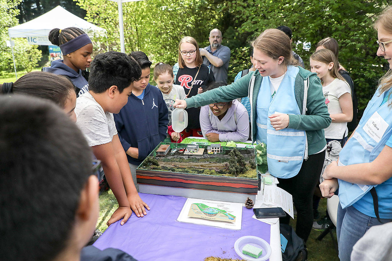 Federal Way scholars build personal connections and stewardship for environment