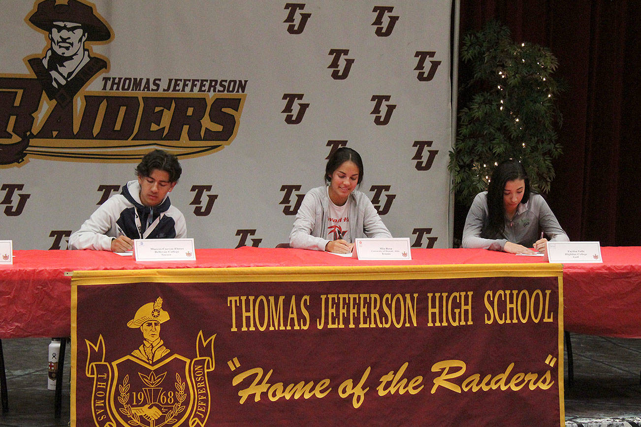 Signed, sealed, celebrated: High school seniors sign to play collegiate sports
