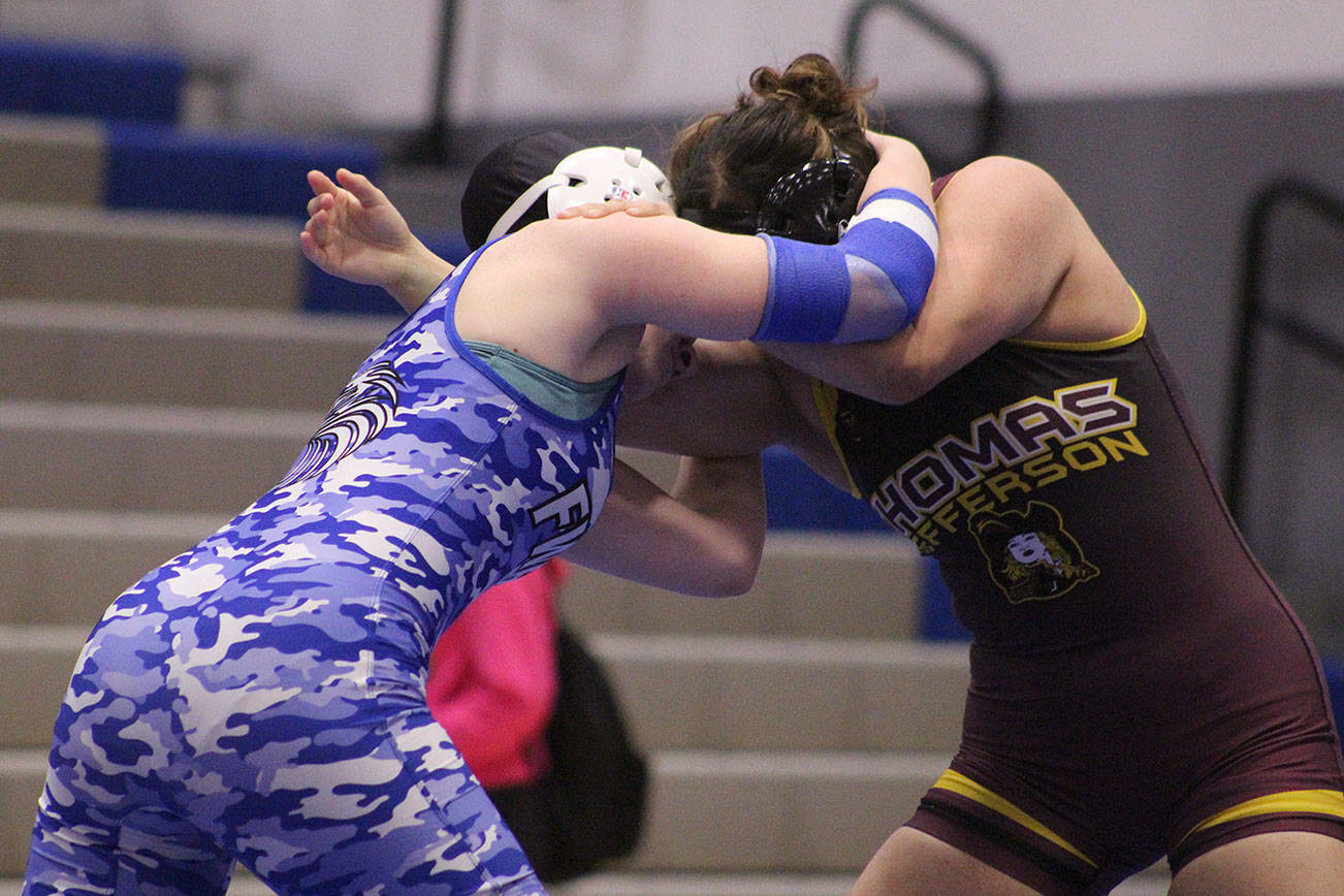 Pin it to win it: Federal Way girls wrestling team become All-City champions