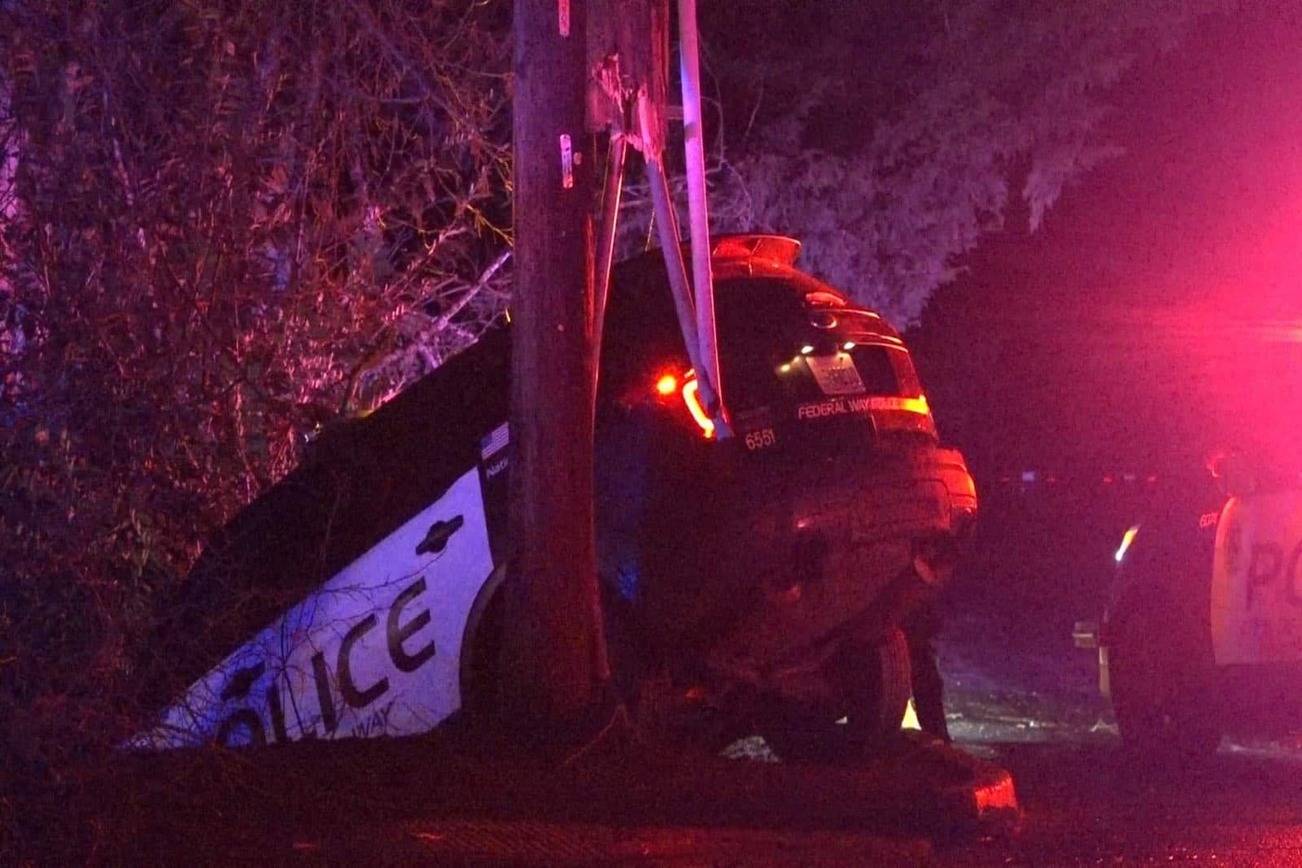 Stolen car chase ends in Federal Way police vehicle striking power pole