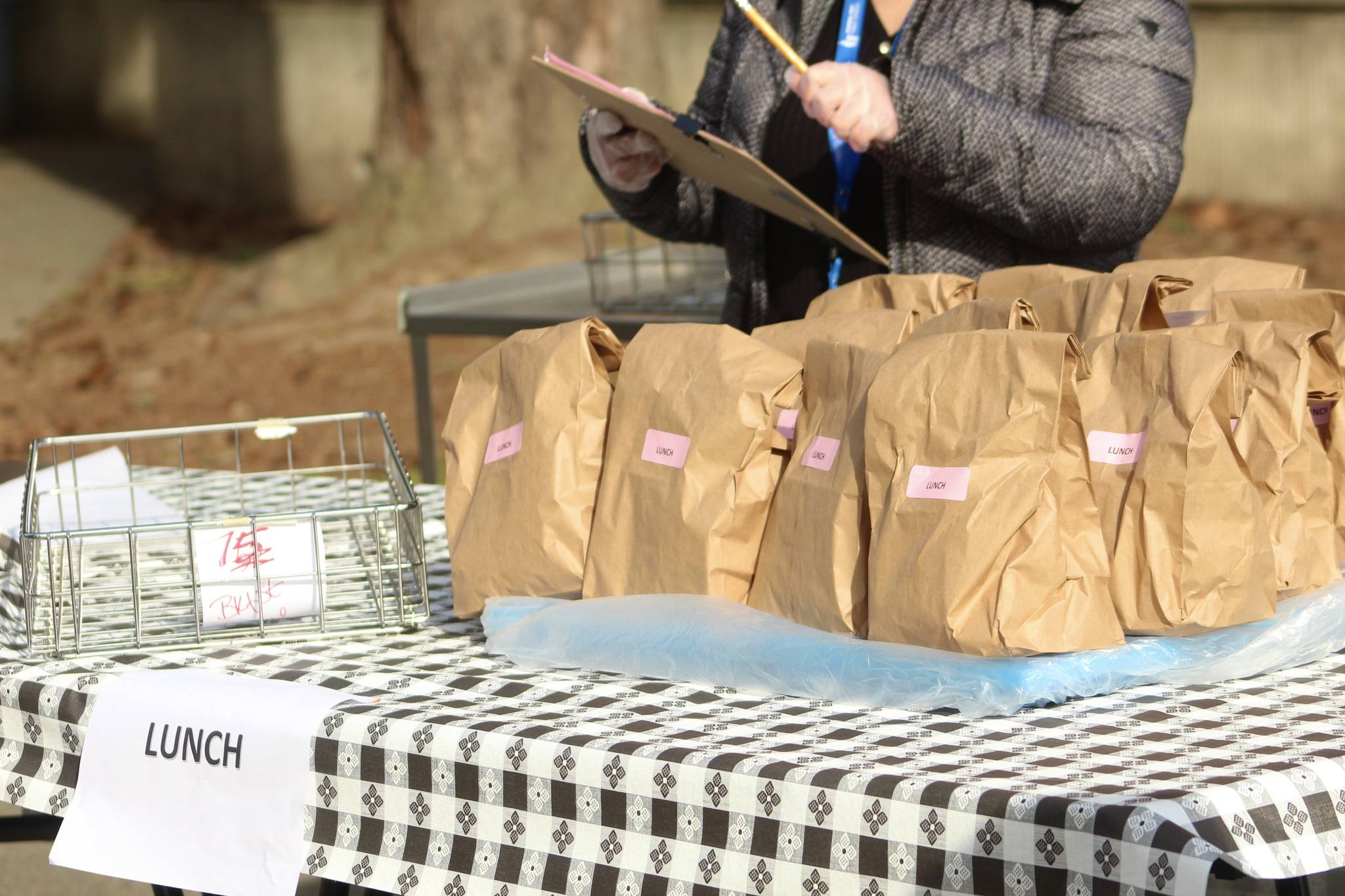 Federal Way Public Schools provide much-needed meals for students during statewide school closure