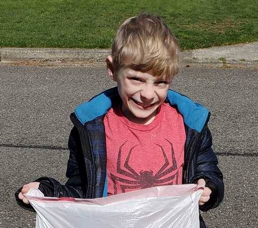 Fourth-grader keeps Federal Way streets clean during COVID-19 outbreak