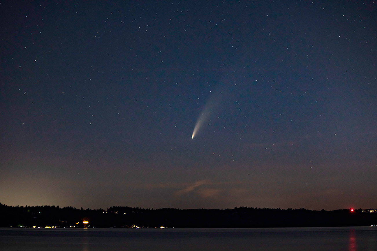 Comet over Federal Way