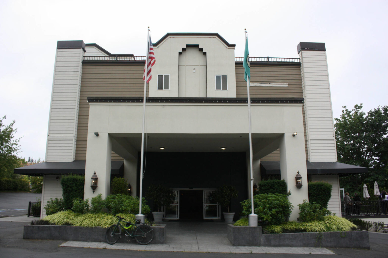 Redmond hotel to temporarily house refugees Federal Way Mirror