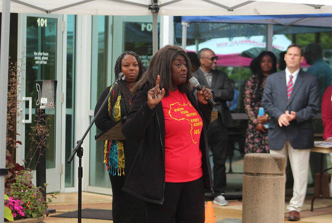 Tirzah Idahosa points to her shirt which reads “Know your history every month 365.” Olivia Sullivan/the Mirror