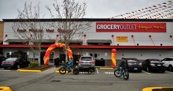 Grocery Outlet takes up a large portion of the former Metropolitan Market in Federal Way. Photo by Bruce Honda.