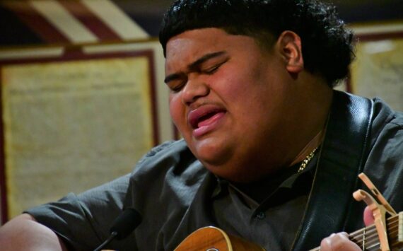 Photo by Bruce Honda. 
Iam Tongi sings “Courage” during the March 21 Federal Way City Council Meeting.