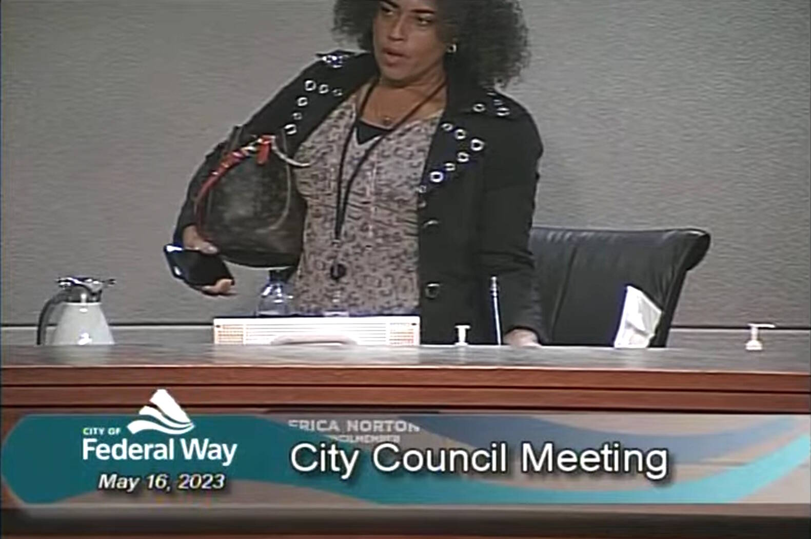 Erica Norton announces her immediate resignation from the Federal Way City Council during the May 16 council meeting. Photo via Federal Way YouTube page.