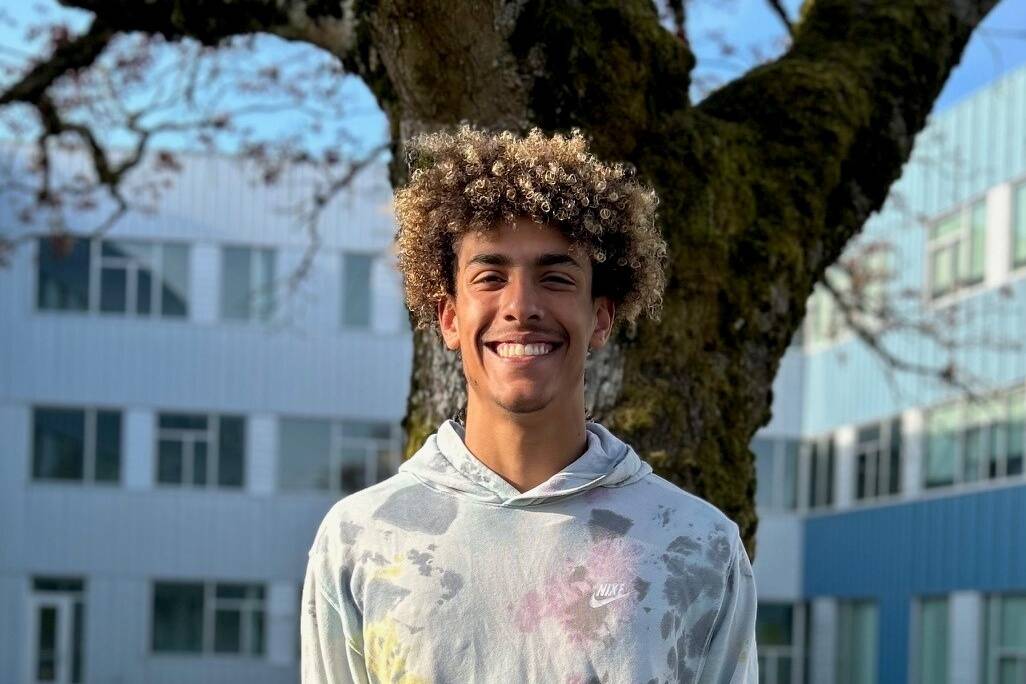 Federal Way Mirror Male Athlete of the Week of May 19: Isaiah