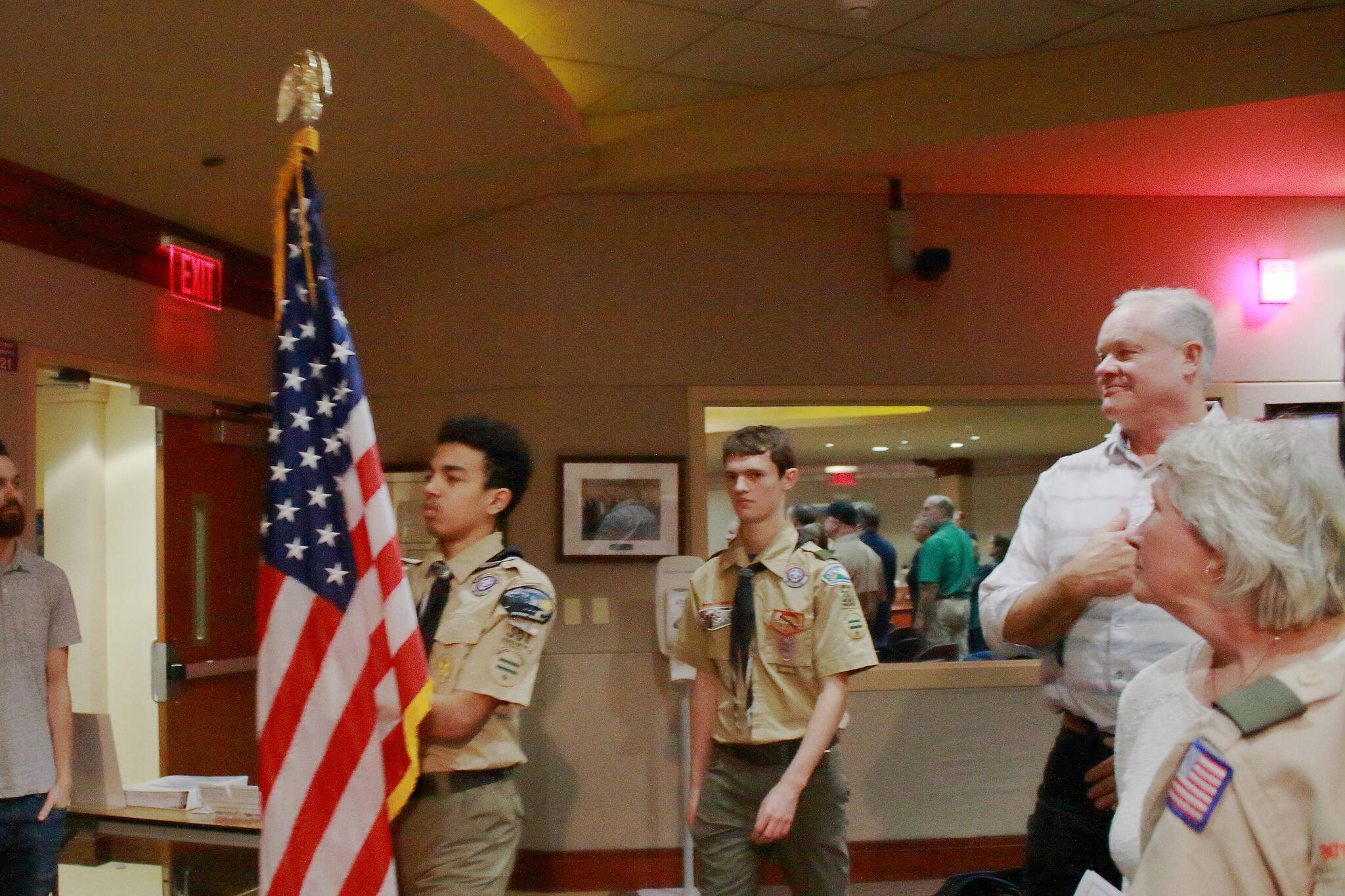 Photo by Keelin Everly-Lang / The Mirror
Boy Scouts present the colors at the Federal Way City Council meeting on Dec. 5.
