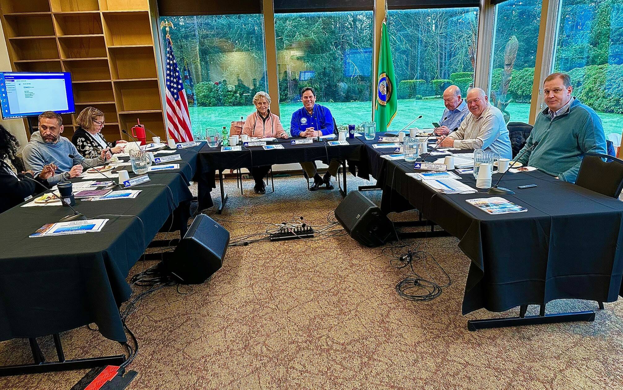 City Council with Mayor Ferrell and Brian Davis at Dumas Bay Centre at the 2024 Council Retreat. Photo provided by the City of Federal Way