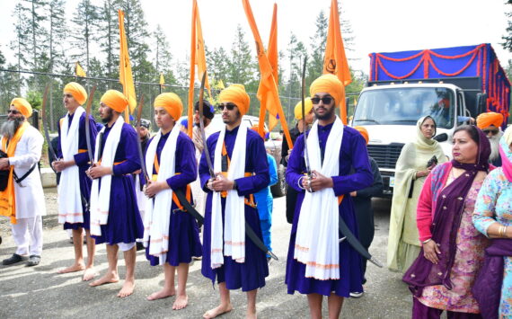 The 3rd annual Vaisakhi Celebration at Khalsa Gurmat Center on Saturday, April 13. 7,000 to 9,000 people were expected from throughout the state. Photo by Bruce Honda