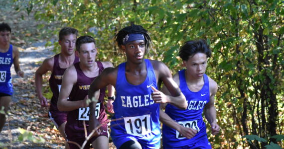 Quinton ‘King’ Jackson (191) leads the front pack for the Eagles. Ben Ray / The Mirror