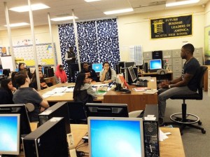 Former NFL player and current motivational speaker Reggie Jones visited students at Decatur High School to talk about making goals and the importance of perseverance.