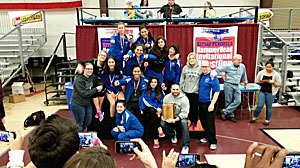 Decatur High School boys wrestling and Federal Way High School girls wrestling team dominated at the Hammerhead Invitational