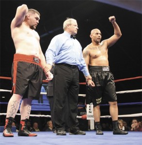 Federal Way boxer Vincent Thompson