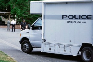 The Federal Way police bomb disposal unit at the Panther Ridge Apartments on Aug. 21