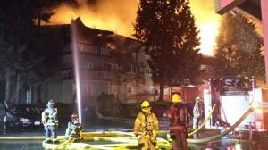 South King Fire and Rescue firefighters battled an early blaze Friday at a Federal Way apartment complex