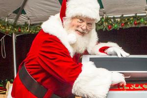 Holiday with Lights back at Federal Way’s Wild Waves and Enchanted Village