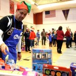 Federal Way Cares for Kids helps families during holiday season | Photos