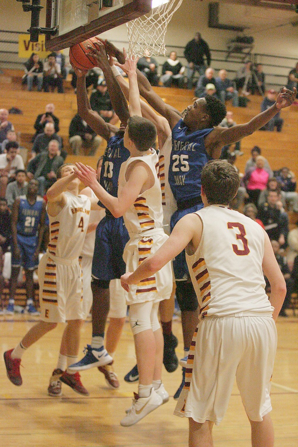 Eagles win their 60th, set new 4A state record